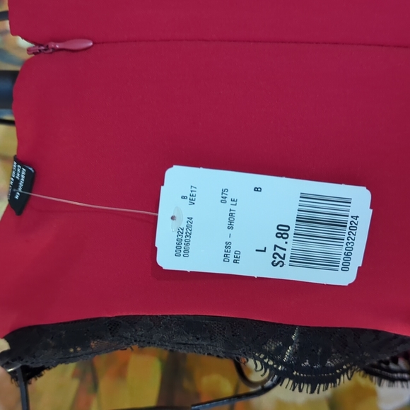 Red mini dress - Picture 5 of 5